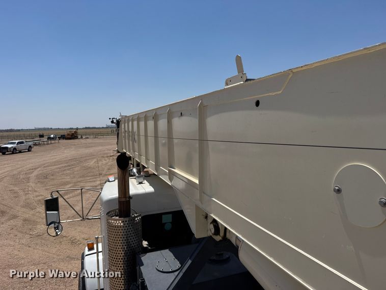 image for item GP9694 2016 Kenworth T800 crane truck
