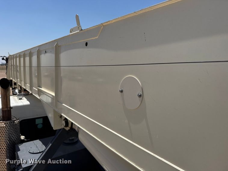 image for item GP9694 2016 Kenworth T800 crane truck