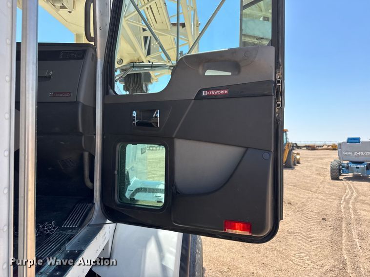 image for item GP9694 2016 Kenworth T800 crane truck