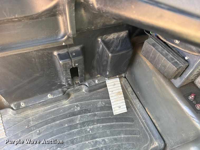 image for item GP9694 2016 Kenworth T800 crane truck