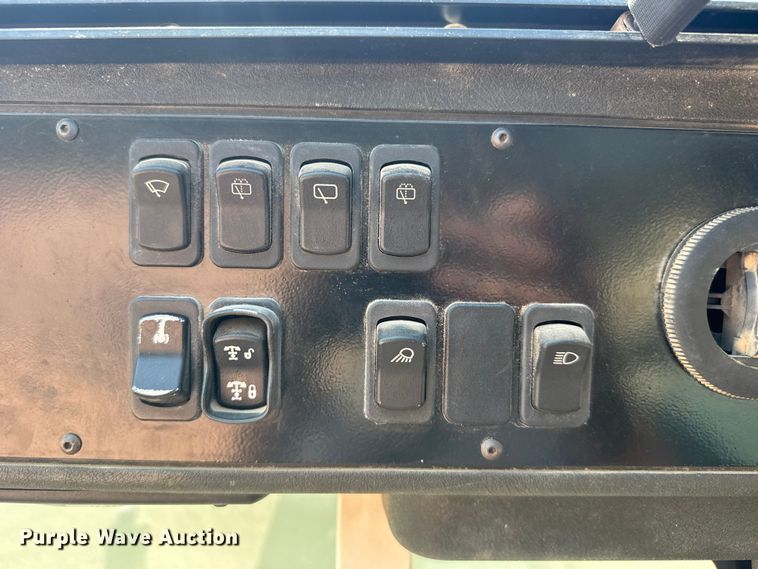 image for item GP9694 2016 Kenworth T800 crane truck