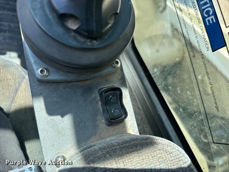 image for item GP9694 2016 Kenworth T800 crane truck
