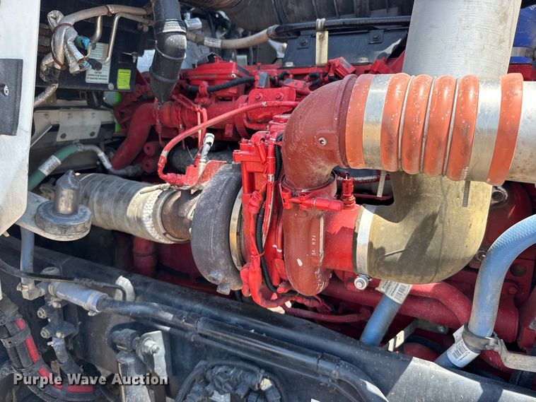 image for item GP9694 2016 Kenworth T800 crane truck