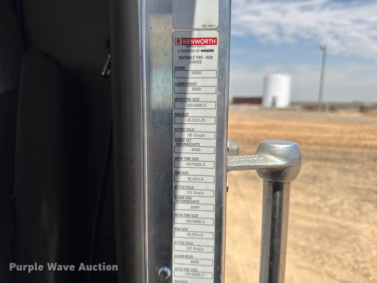 image for item GP9694 2016 Kenworth T800 crane truck