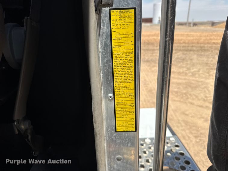 image for item GP9694 2016 Kenworth T800 crane truck