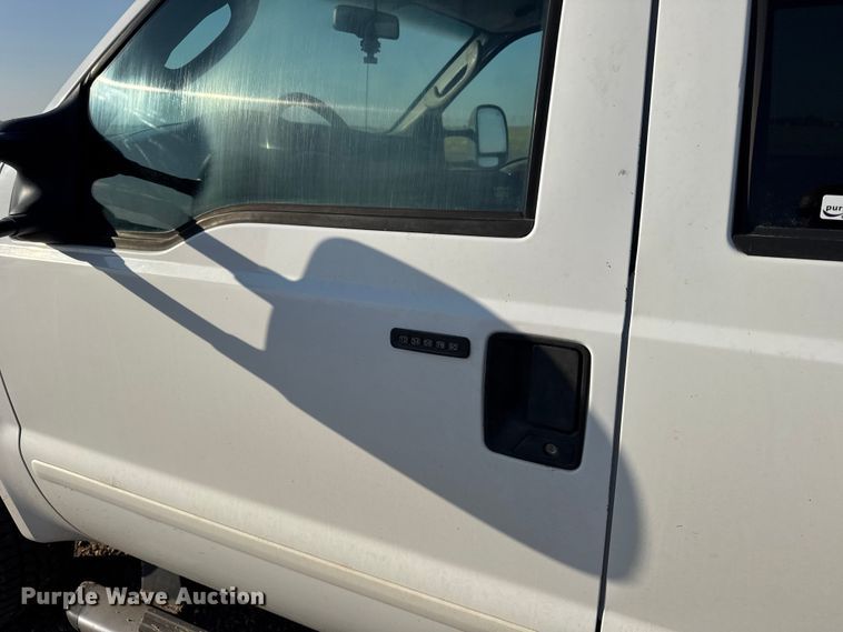 image for item GP9696 2006 Ford F250 Super Duty Crew Cab pickup truck