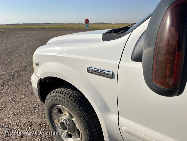image for item GP9696 2006 Ford F250 Super Duty Crew Cab pickup truck