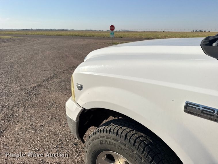 image for item GP9696 2006 Ford F250 Super Duty Crew Cab pickup truck