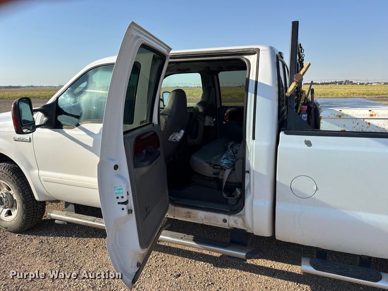 image for item GP9696 2006 Ford F250 Super Duty Crew Cab pickup truck