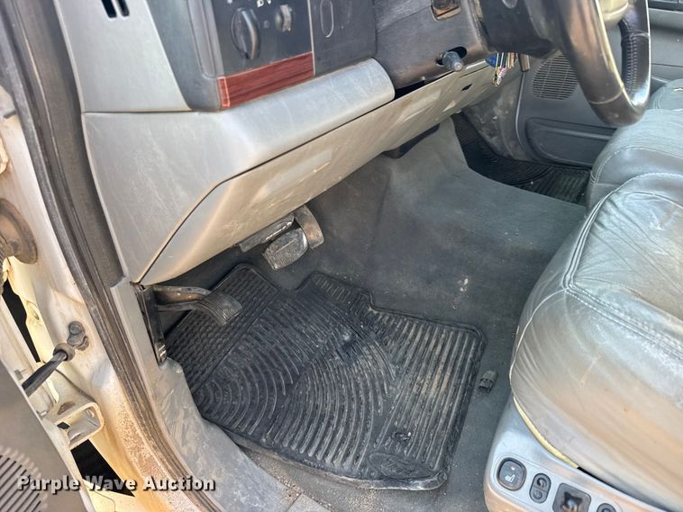 image for item GP9696 2006 Ford F250 Super Duty Crew Cab pickup truck