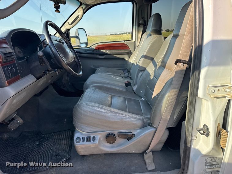 image for item GP9696 2006 Ford F250 Super Duty Crew Cab pickup truck