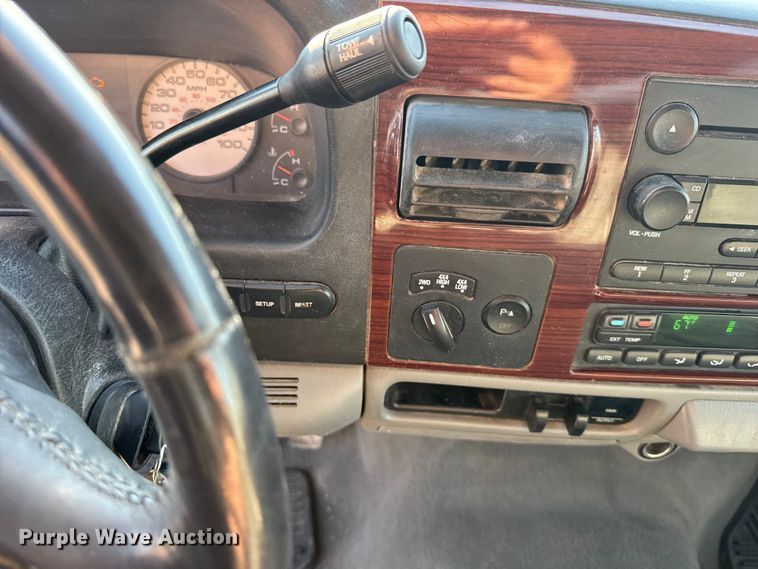 image for item GP9696 2006 Ford F250 Super Duty Crew Cab pickup truck