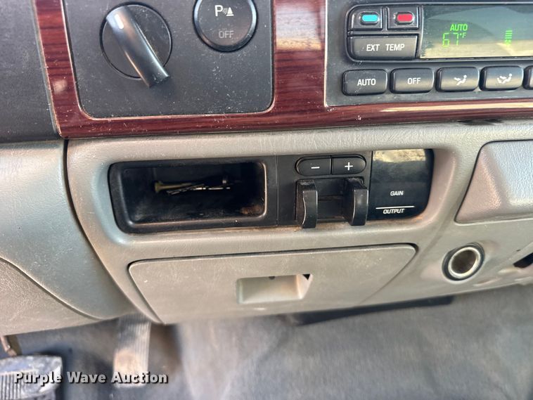 image for item GP9696 2006 Ford F250 Super Duty Crew Cab pickup truck