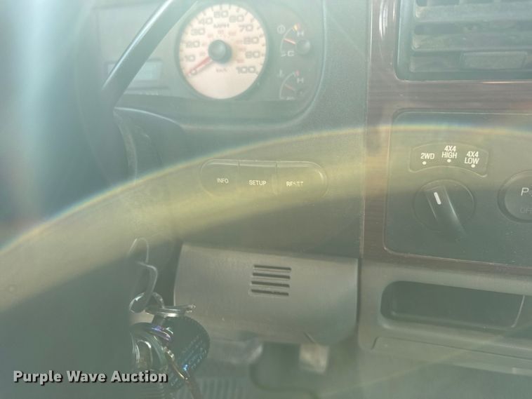 image for item GP9696 2006 Ford F250 Super Duty Crew Cab pickup truck