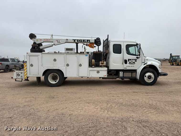 image for item GP9697 2007 Freightliner Business Class M2 utility / service truck
