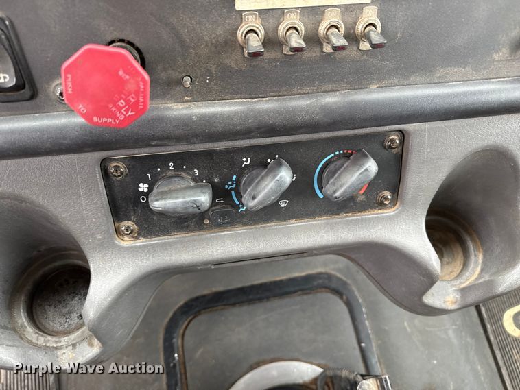 image for item GP9697 2007 Freightliner Business Class M2 utility / service truck