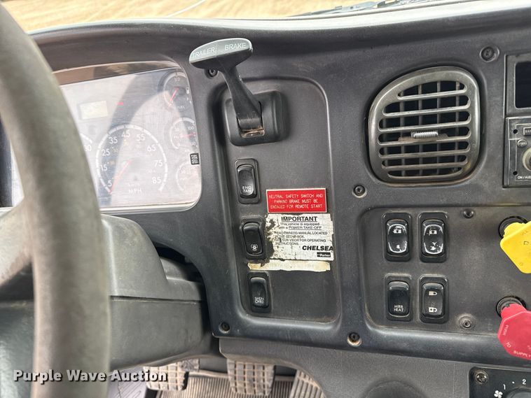 image for item GP9697 2007 Freightliner Business Class M2 utility / service truck