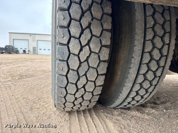 image for item GP9697 2007 Freightliner Business Class M2 utility / service truck