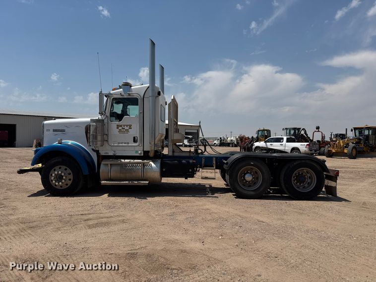 image for item GP9698 2006 Kenworth W900 semi truck