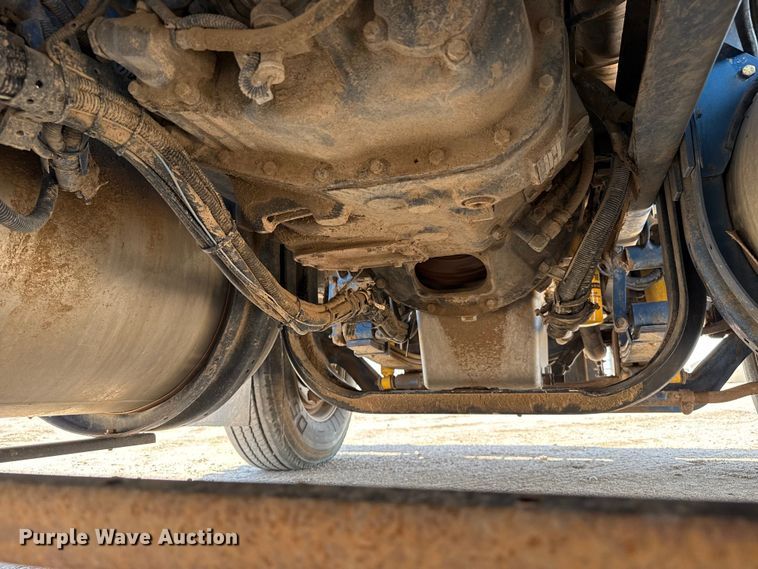 image for item GP9698 2006 Kenworth W900 semi truck