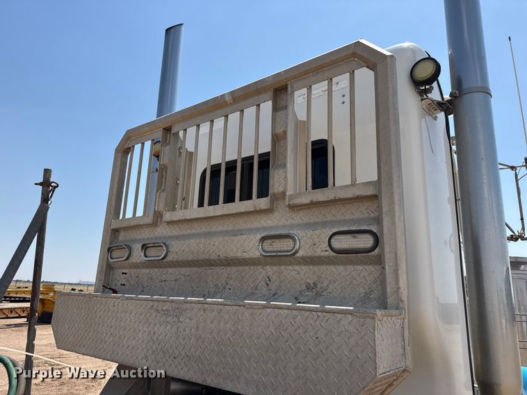 image for item GP9698 2006 Kenworth W900 semi truck