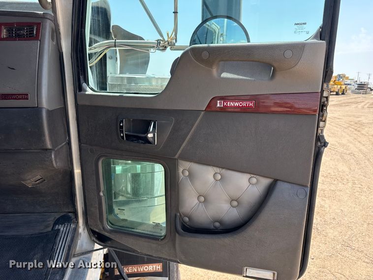 image for item GP9698 2006 Kenworth W900 semi truck