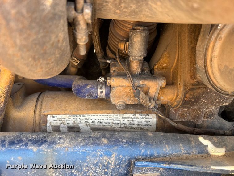 image for item GP9698 2006 Kenworth W900 semi truck