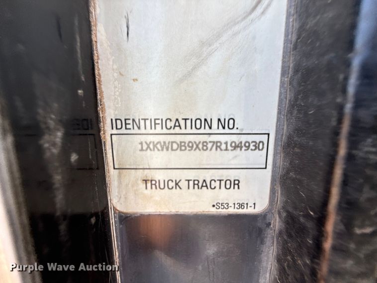 image for item GP9698 2006 Kenworth W900 semi truck