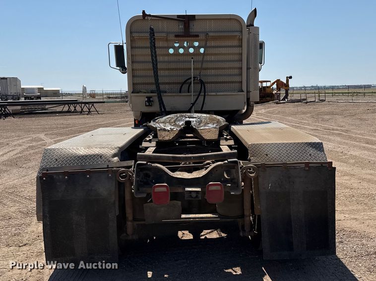 image for item GP9699 1998 Mack CH613 semi truck