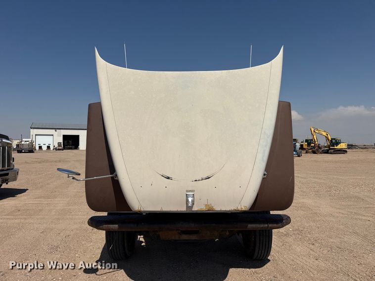 image for item GP9699 1998 Mack CH613 semi truck