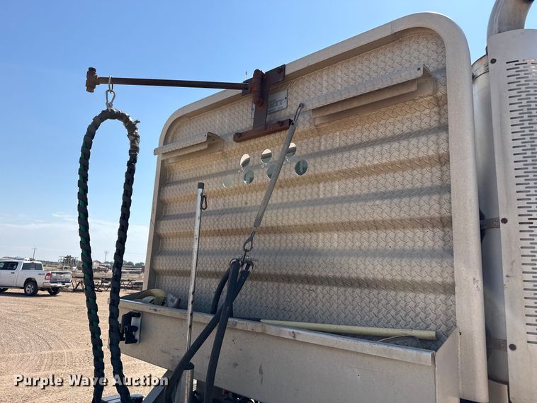 image for item GP9699 1998 Mack CH613 semi truck