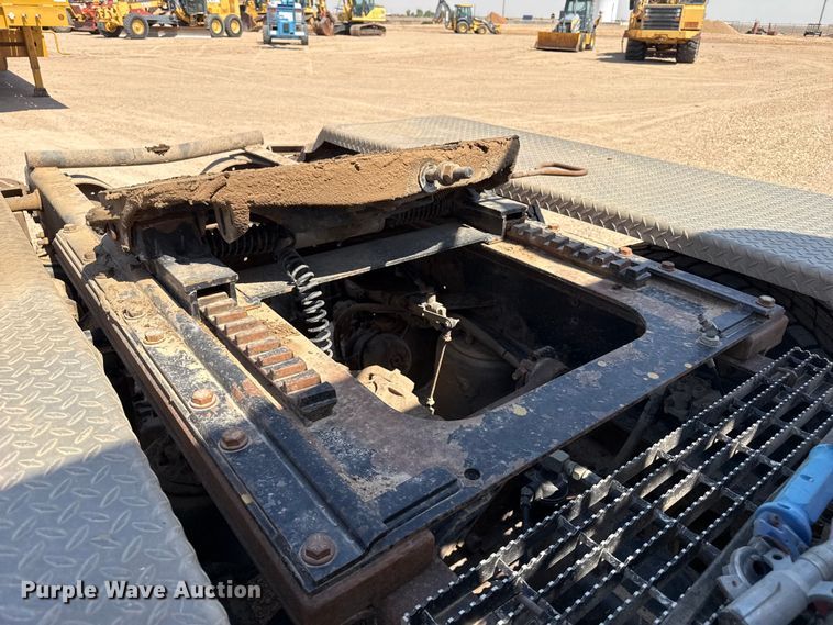image for item GP9699 1998 Mack CH613 semi truck
