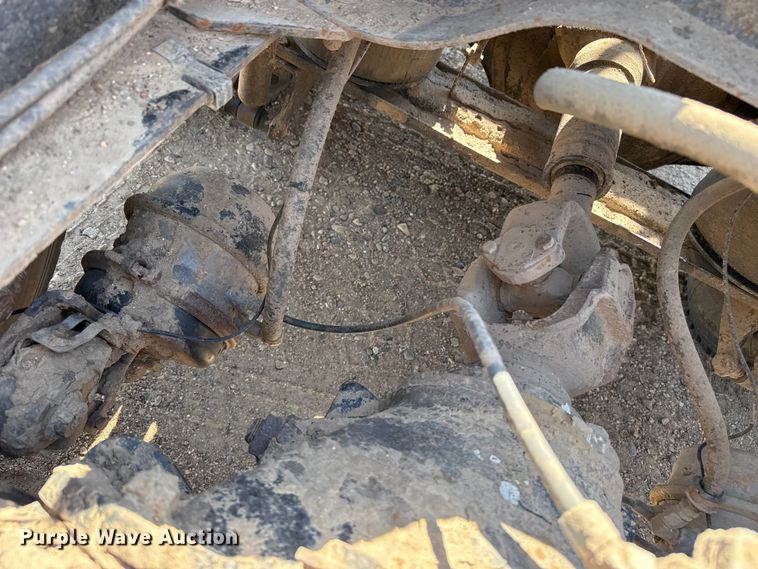 image for item GP9699 1998 Mack CH613 semi truck
