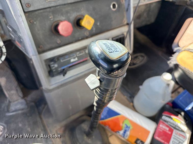 image for item GP9699 1998 Mack CH613 semi truck