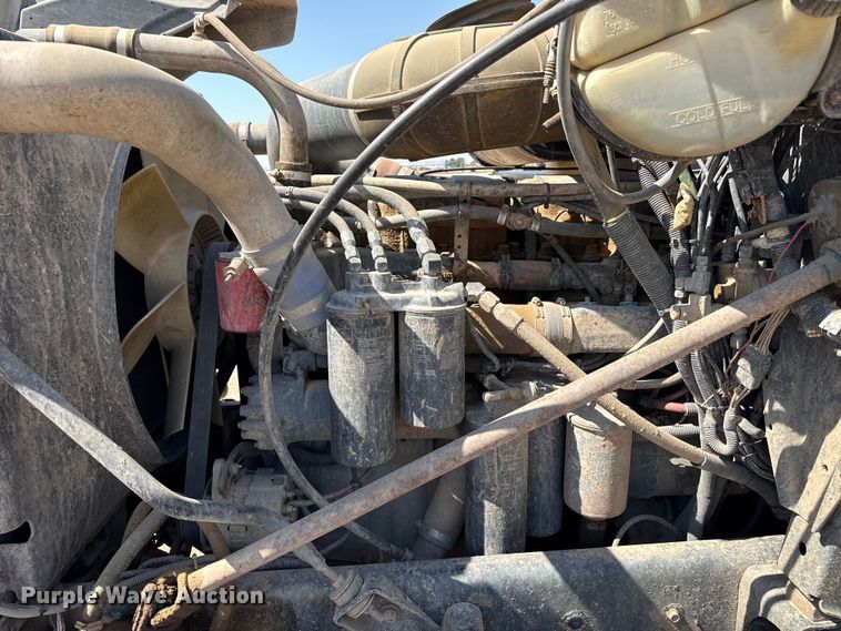 image for item GP9699 1998 Mack CH613 semi truck