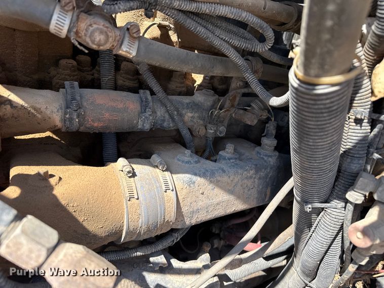 image for item GP9699 1998 Mack CH613 semi truck