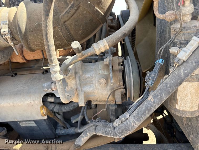 image for item GP9699 1998 Mack CH613 semi truck
