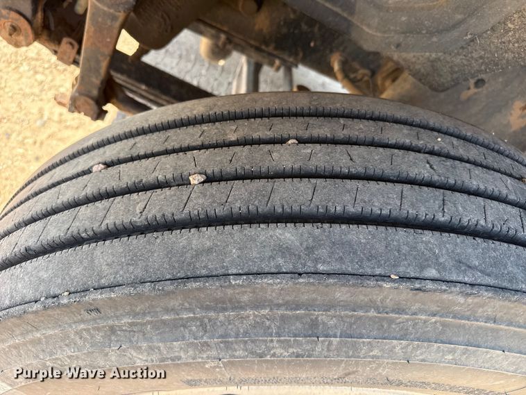 image for item GP9699 1998 Mack CH613 semi truck