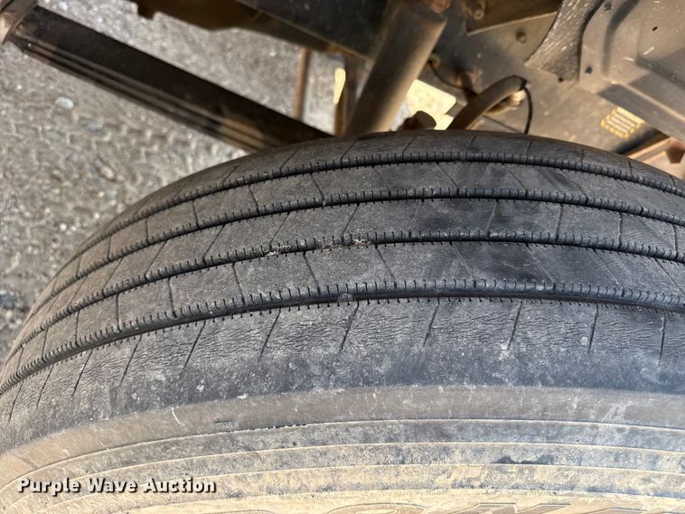 image for item GP9699 1998 Mack CH613 semi truck