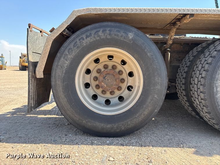 image for item GP9699 1998 Mack CH613 semi truck