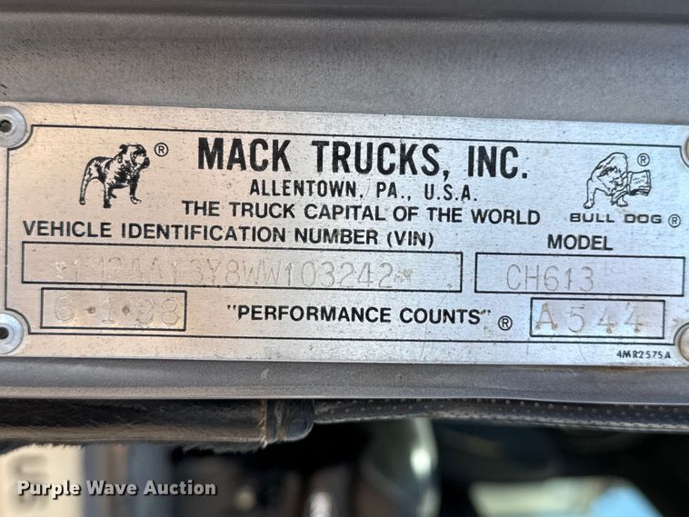 image for item GP9699 1998 Mack CH613 semi truck