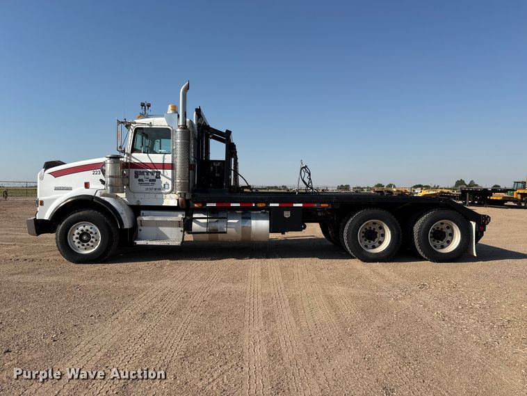 image for item GP9700 1996 Kenworth T800 winch truck