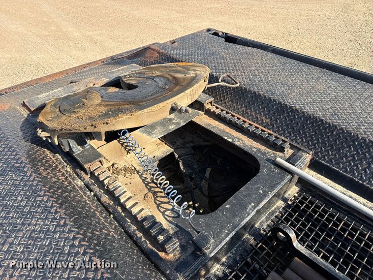 image for item GP9700 1996 Kenworth T800 winch truck