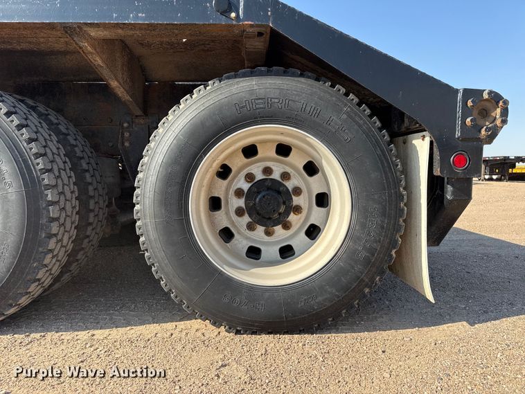 image for item GP9700 1996 Kenworth T800 winch truck