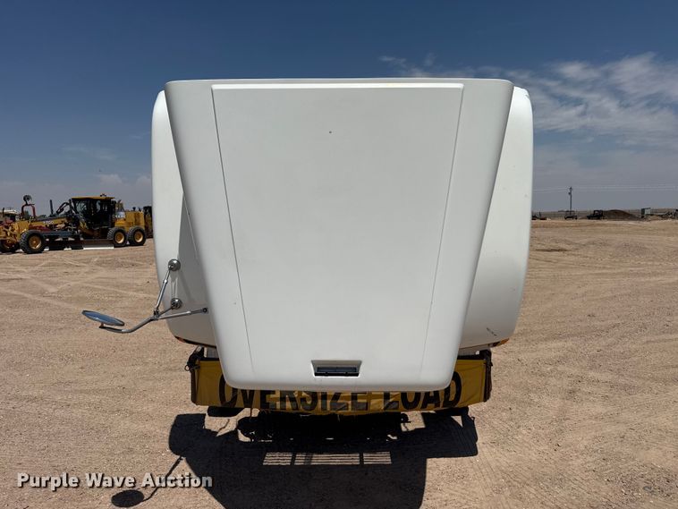 image for item GP9701 2001 Freightliner FLD semi truck