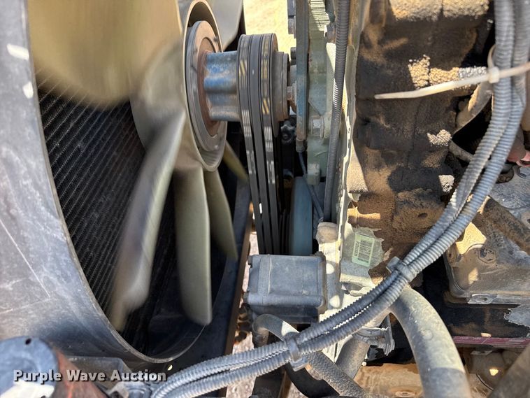 image for item GP9701 2001 Freightliner FLD semi truck