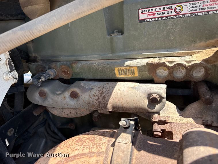 image for item GP9701 2001 Freightliner FLD semi truck