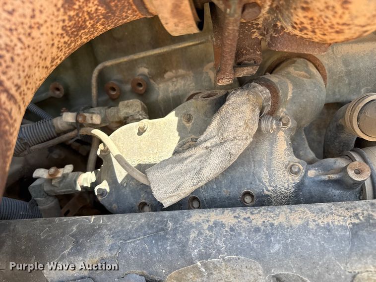 image for item GP9701 2001 Freightliner FLD semi truck