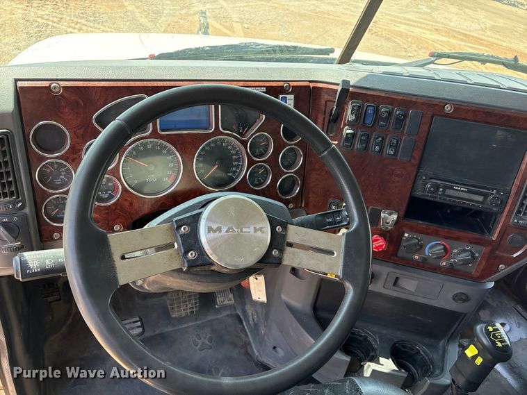 image for item GP9702 2013 Mack GU713 dump truck