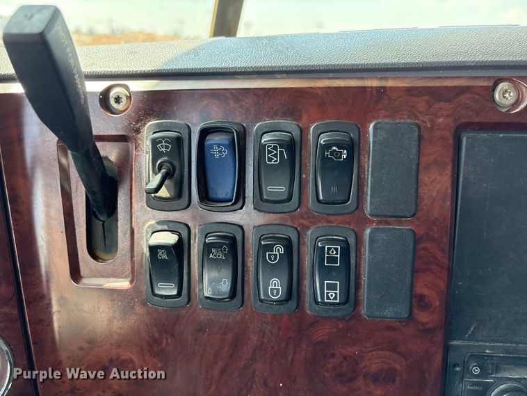 image for item GP9702 2013 Mack GU713 dump truck
